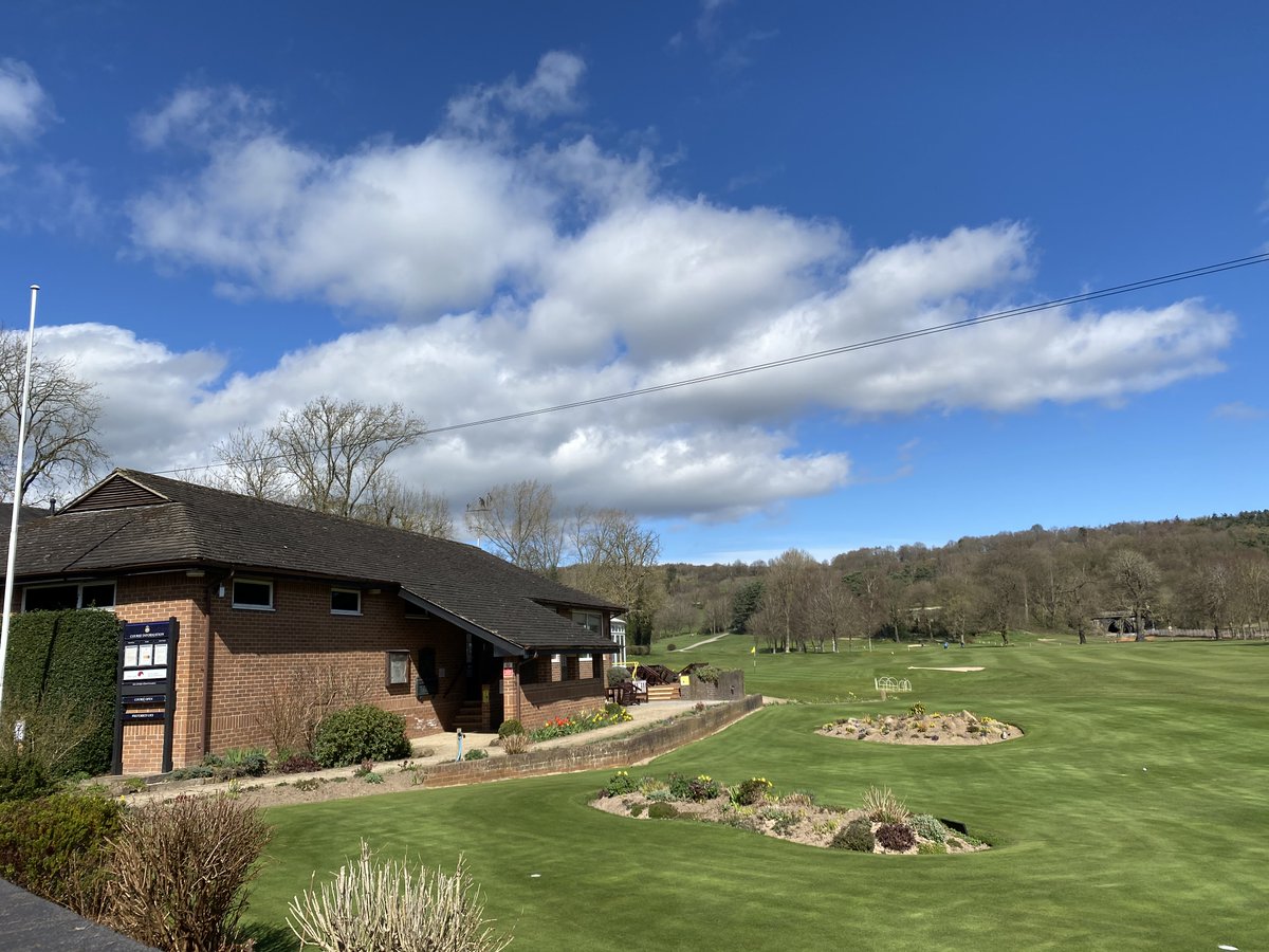 Last night we hosted our Burns Night Supper, our first off-course event of the year. Don't forget to keep an eye on emails and social media, as well as the notice board for all upcoming events 🍽️ #chevingolf #chevingolfevents #golfevents #socialgolf #golf #golfclub #golfcourse