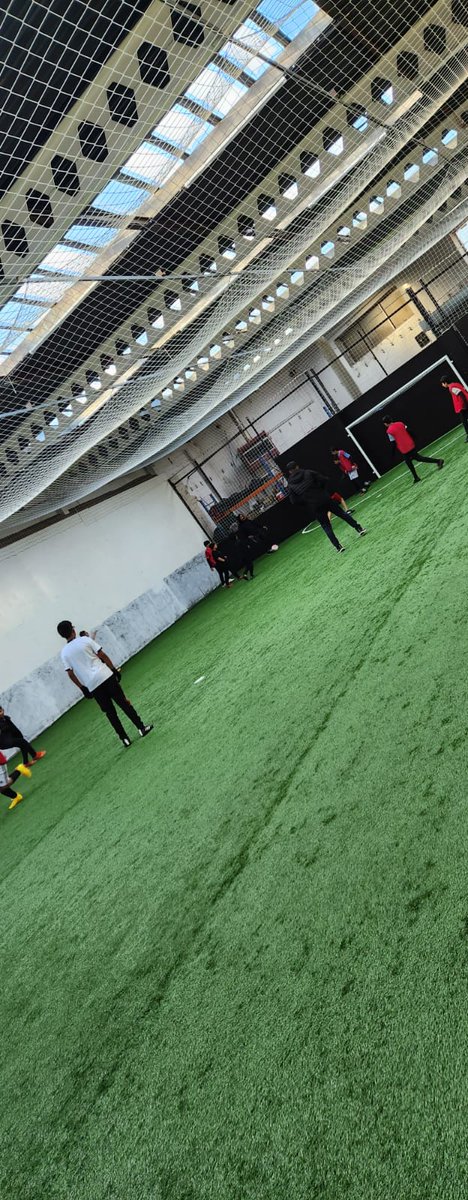 Fun and engaging game of #football this morning. Thank you to the young people who attend our sessions every week.
@Oldham_Hour #oldhamhour @YHOldham @UProjects4U @Marshall2Claire @BameConnect @oldhamgreenhill @oghcsrcDirector @HortonMill @OldhamActiveCom @Teamgrassroots_
