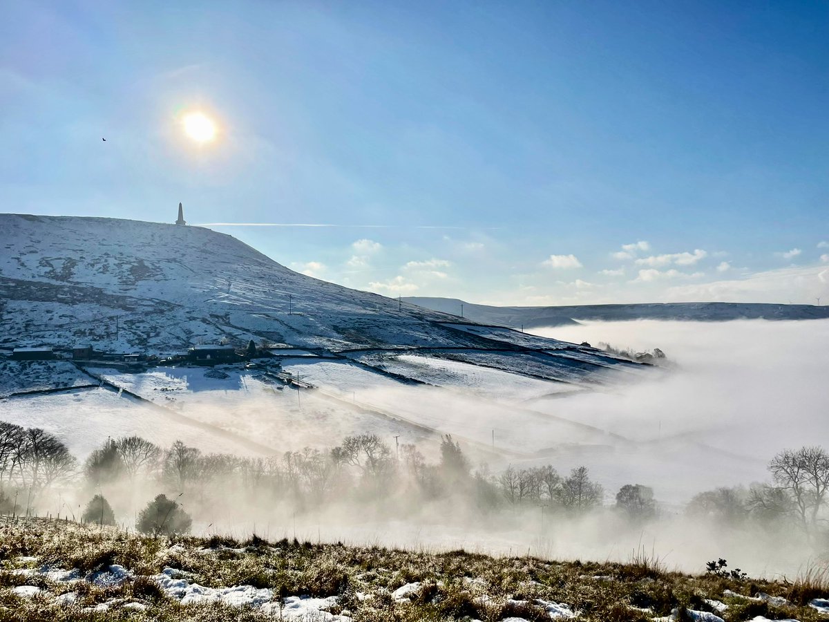 LizAtkin's tweet image. Beautiful cloud inversion on our walk today to Stoodley Pike #WestYorkshire #stoodleypike #cloudinversion