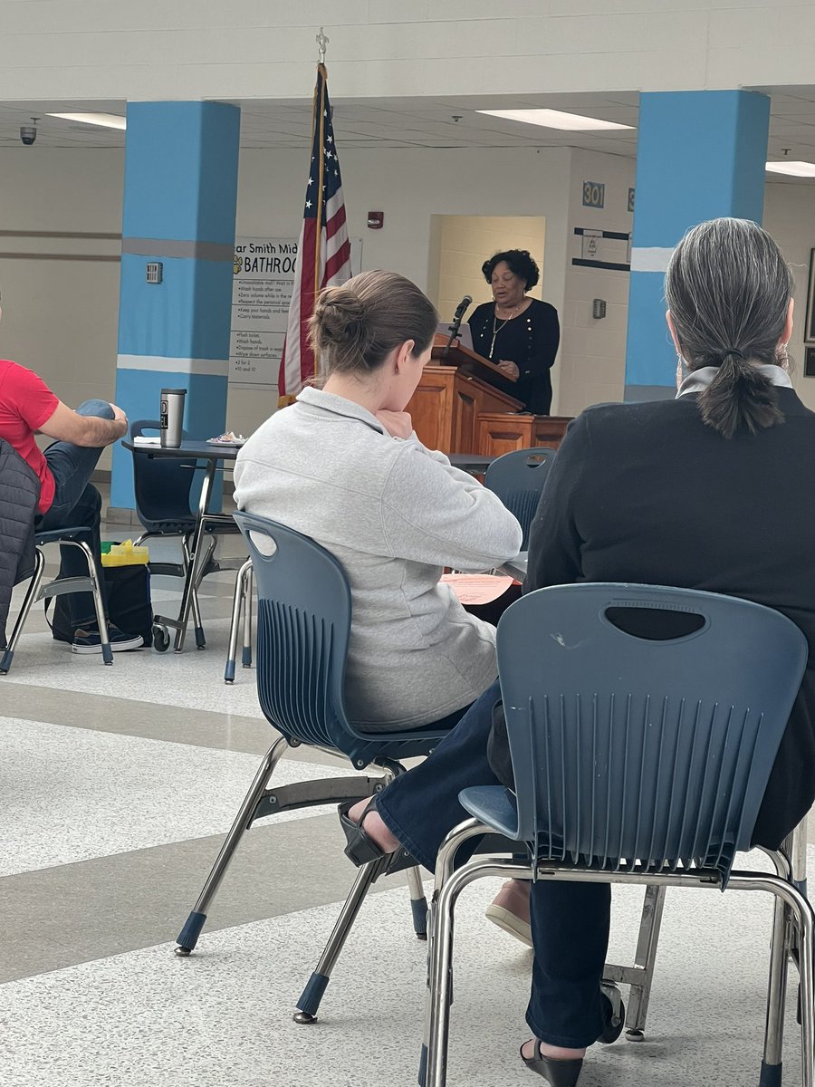 Thank you @cpschoolsva and @CPSFACE for hosting A Trip Through Literacy at @OscarSmithMS this morning! Thank you to Dr. Stephanie Johnson for speaking and for our AMAZING FACE team and CPS staff for organizing so many valuable sessions for our students and families! #InspireCPS