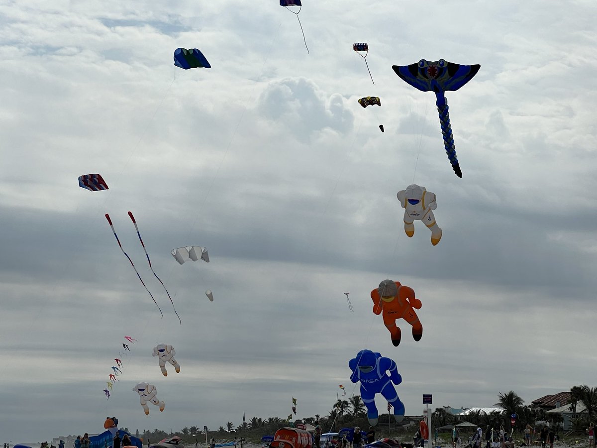 BareFootPilot on Twitter "Kite Festival at Cocoa Beach today."