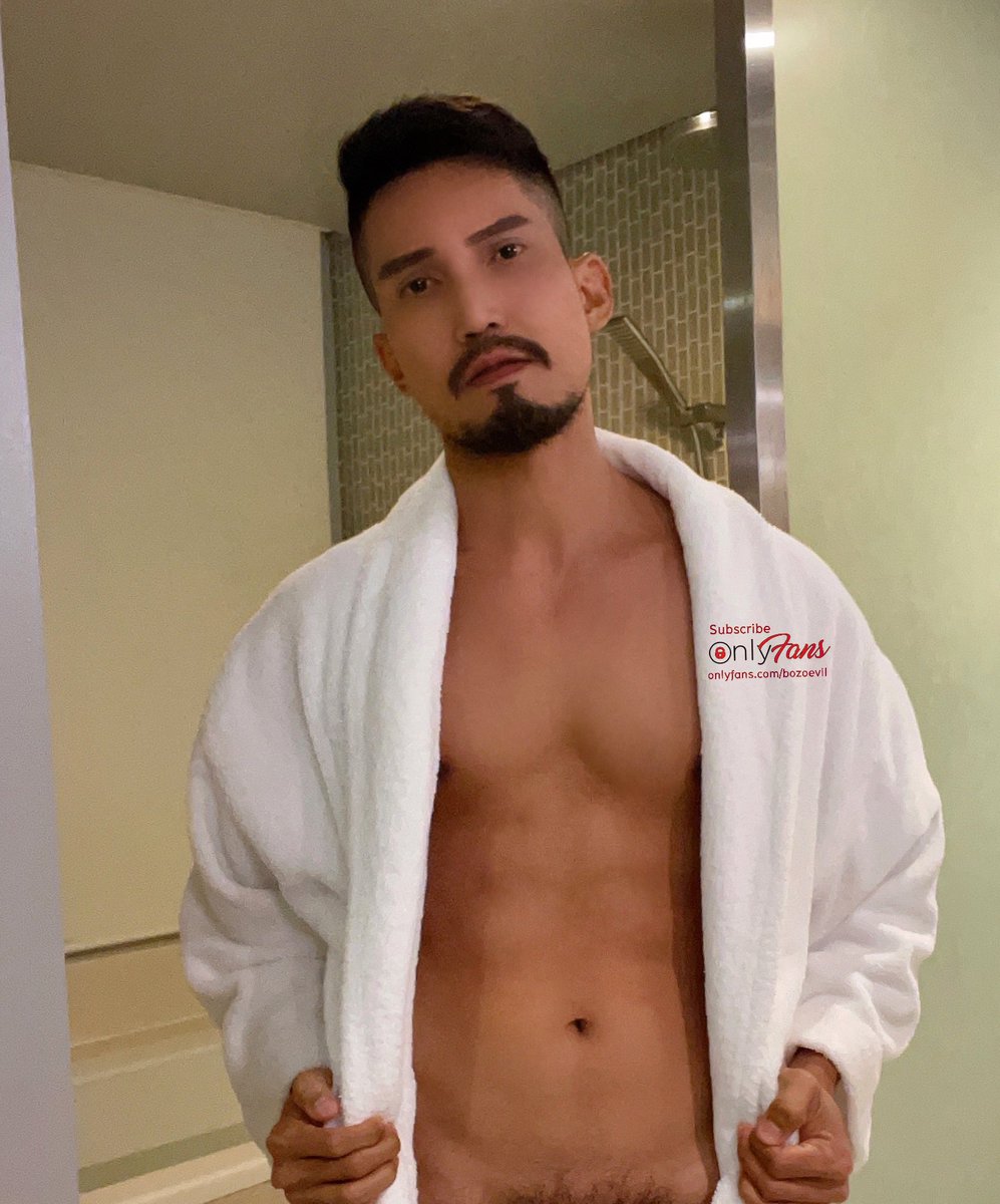 bozoneo8's tweet photo. 💦💦 https://t.co/eoXco6kCrV