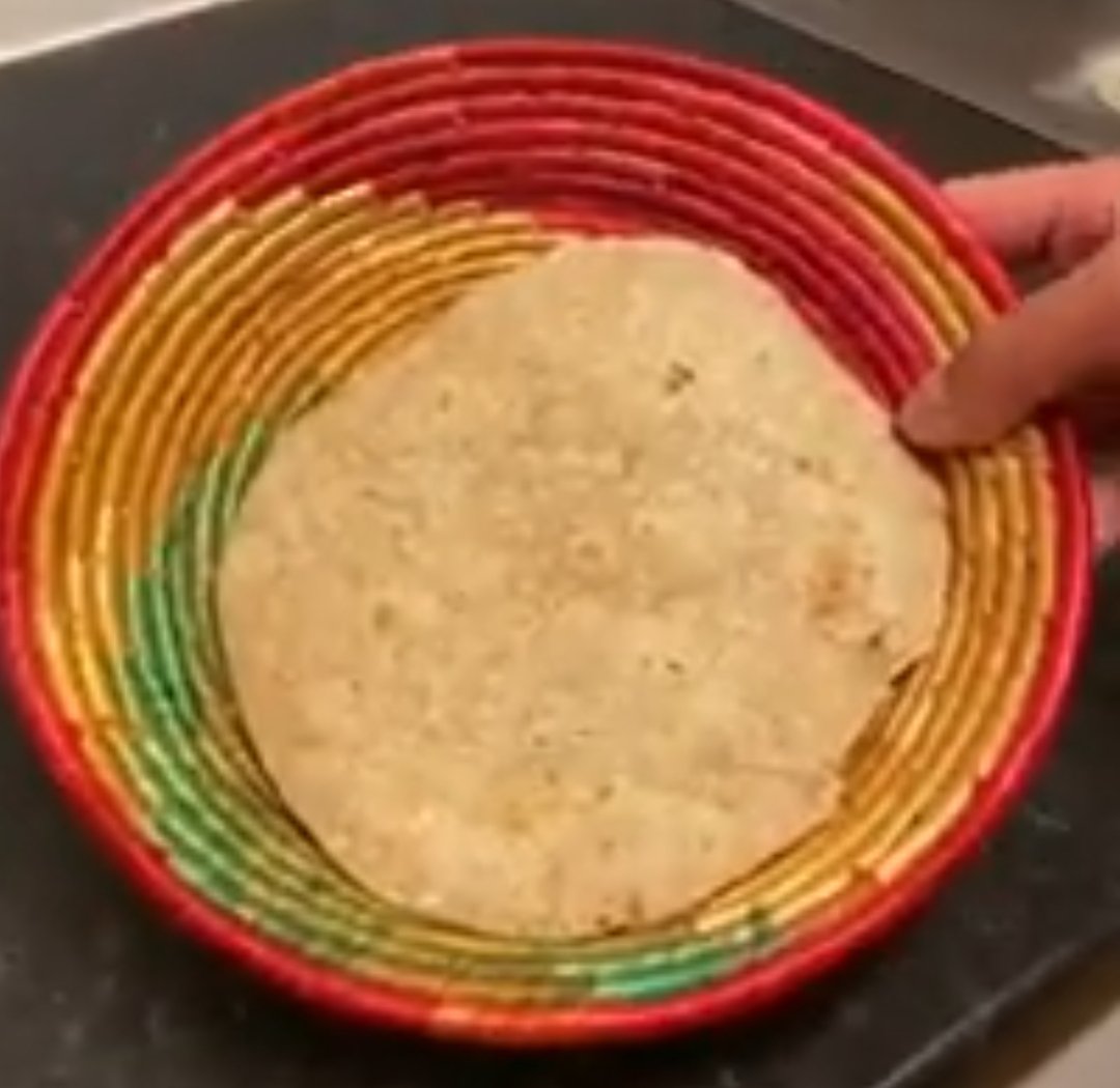 mudassa12397473's tweet photo. How to make Roti, chapattis 
https://t.co/3g9lJyJgW9 https://t.co/vts3Mjpj5S