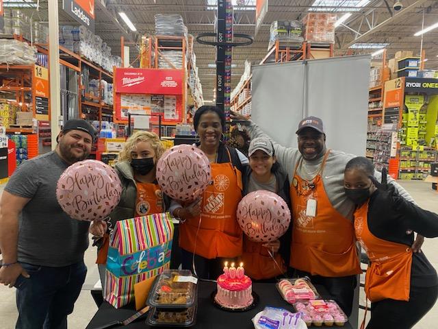 simonebushell8's tweet image. Pre Birthday Surprise celebration from my Pro and Tool rental team ❤️ ❤️! Today I give thanks to God for another milestone and I am blessed to work with this amazing team! Thank you 😊 
@fearon_frank @Tino_Longobardi