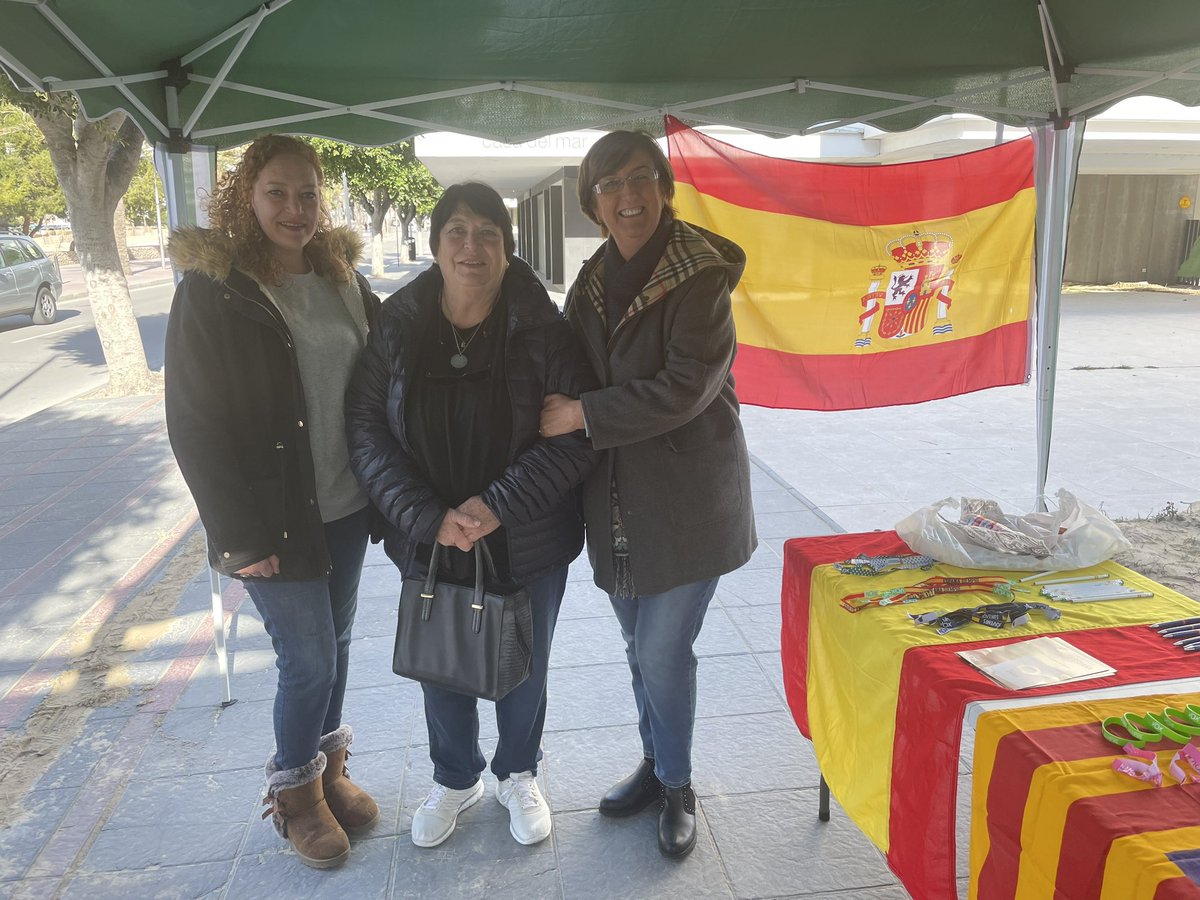 Y seguimos con las carpas informativas en Calviá. Hoy ha tocado en Santa Ponsa donde hemos tenido la oportunidad de explicar a los vecinos que #tenemosunplan.
Damos la bienvenida y las gracias a los nuevos afiliados y a los que nos habéis demostrado vuestro apoyo. 💪🏼