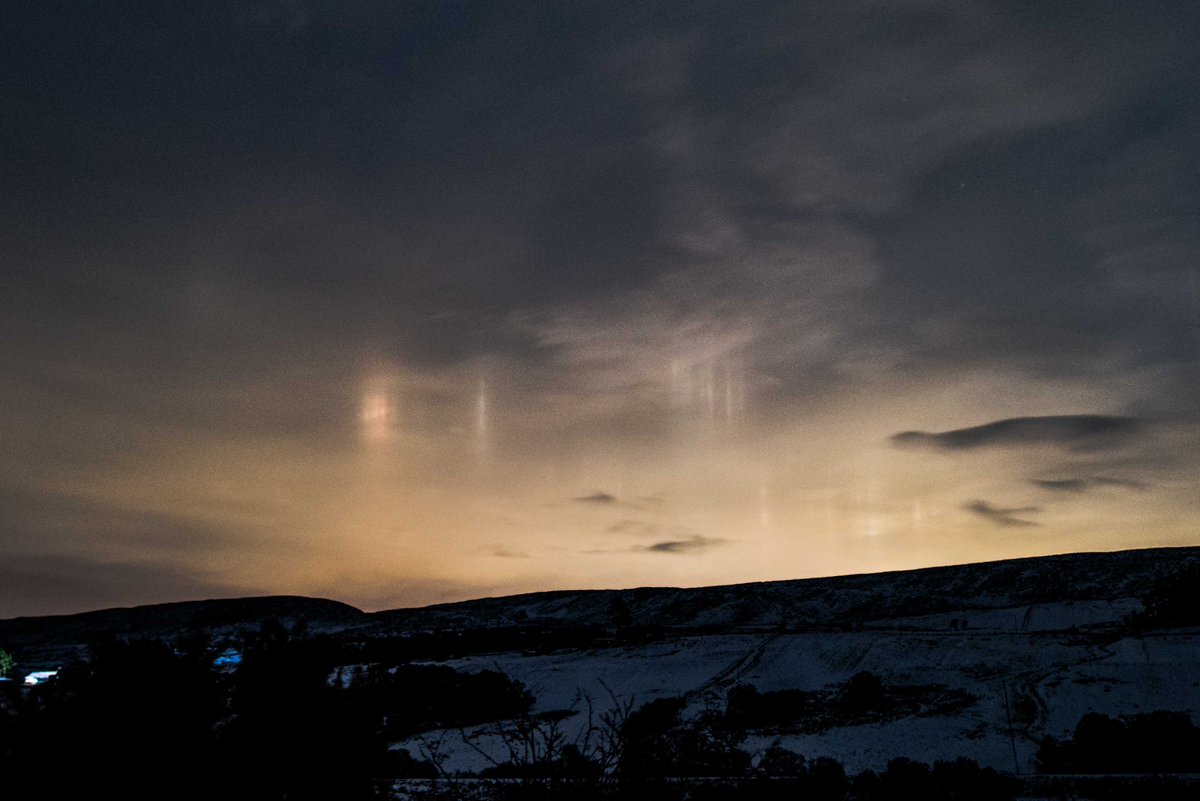 cogie_s's tweet photo. Big shout out for #Dornoch light polluting a #Bortle2 night sky at Rogart, Sutherland
@HighlandCouncil install LED street lights, Light up Dornoch Cathedral and don't care about #lightpollution
The huge orange lights are lighting up Dornoch Cathedral🤔@scottishgovernment https://t.co/HCqR41Snt5