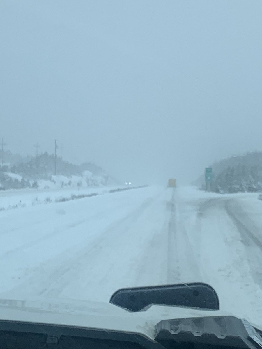 DOC_OliviaC's tweet photo. CBS Bypass to Mount Pearl. Not plowed. Slushy and heavily snow-covered. Cars in the median. #nltraffic #vocm #RCMPNL https://t.co/LNHvqdNHP2