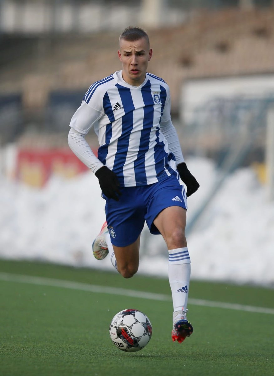 hjkhelsinki's tweet photo. @FCHakaOfficial 𝐇𝐉𝐊 𝐕𝐎𝐈𝐓𝐓𝐀𝐀!🤍💙

HJK voittaa Talviklassikossa Hakan komeasti maalein 4-0!

Osumat:
⚽️Topi KESKINEN
⚽️⚽️David EZEH 
⚽️ Kai MERILUOTO

Yleisöä Boltilla upeasti 1003 katsojaa! HJK kiittää!

Ensi perjantaina käynnistyy sitten Liigacup! 
#HJK #Veikkausliiga https://t.co/kezoaOiZr2