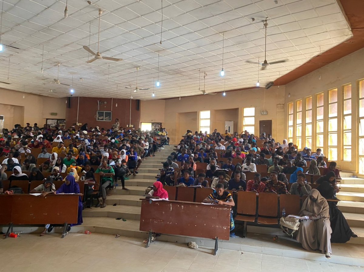 TheFajiTobiloba's tweet photo. Today,  the first phase of the Students' Union tutorial for fresh students was held at the Main Campus and College of Health Sciences, respectively. For the COHS, it was the first of its kind. Kudos to the brilliant minds who made these achievable. Yes, we're #DevelopmentOriented https://t.co/vDTY3iCihe