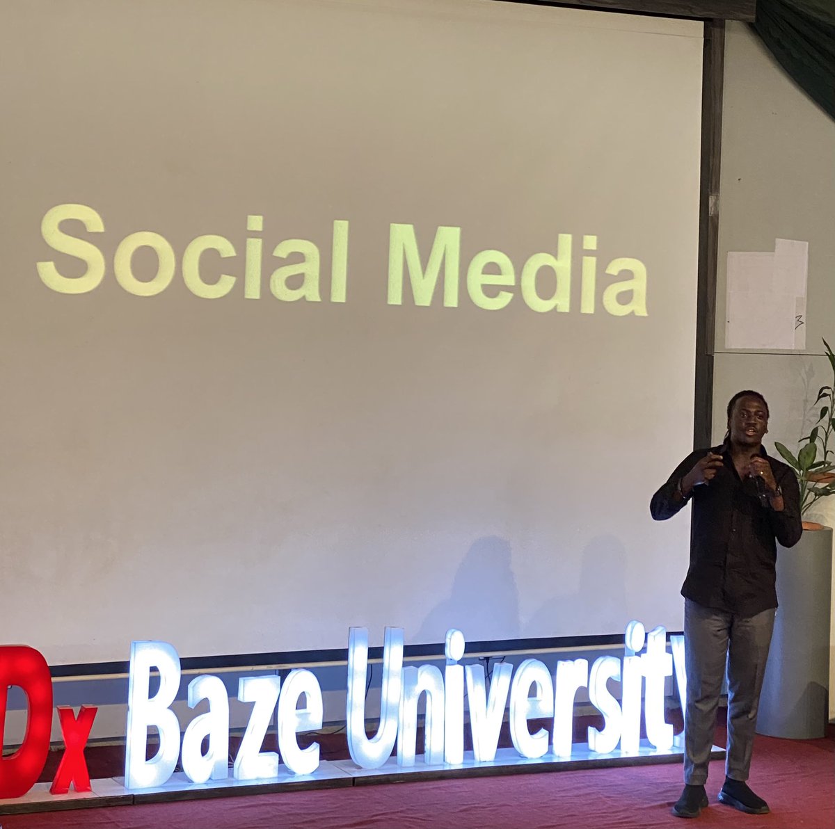 TedxbazeUni's tweet photo. #tedxbazeuni #LEAD https://t.co/MP1MKLghkw