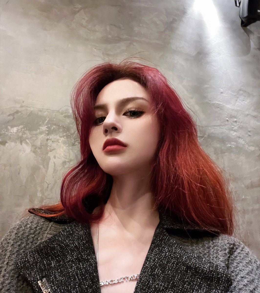 CCCCT18's tweet photo. 有人说 渴望自由的人可以抛弃一切🦋

#infp
#mood
#feelings
#moments
#happynewyear2023 
#vibes
#selfie 
#living https://t.co/nKOVB2WQHX