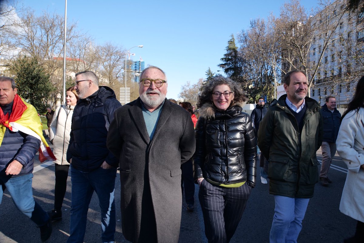 Al aire libre. Viva la España constitucional!