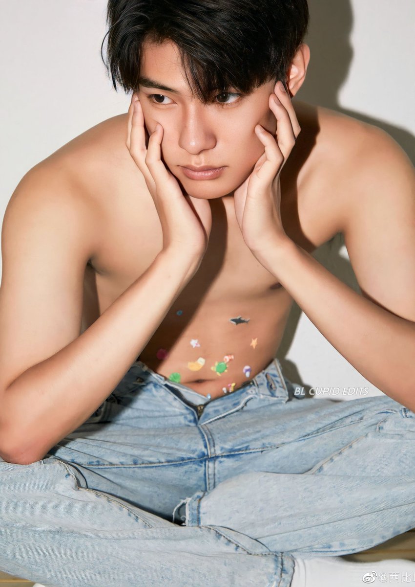 BLCupidEdits's tweet photo. Wanna suck on my candy.? 💪🔥😜

#ChineseHotGuys #AsianHotGuys #BLCupid

📷: 微博 https://t.co/cfXpV8WxHB