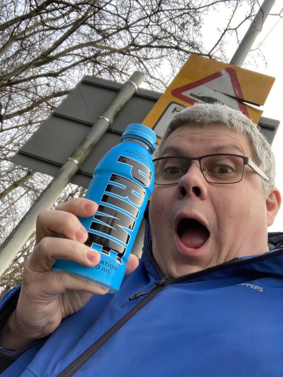 When a man close to 50 can buy <a href="/PrimeHydrate/">DrinkPrime</a> in the spa round the corner you have to think the craze is past its zenith.  Tastes like melted ice pops