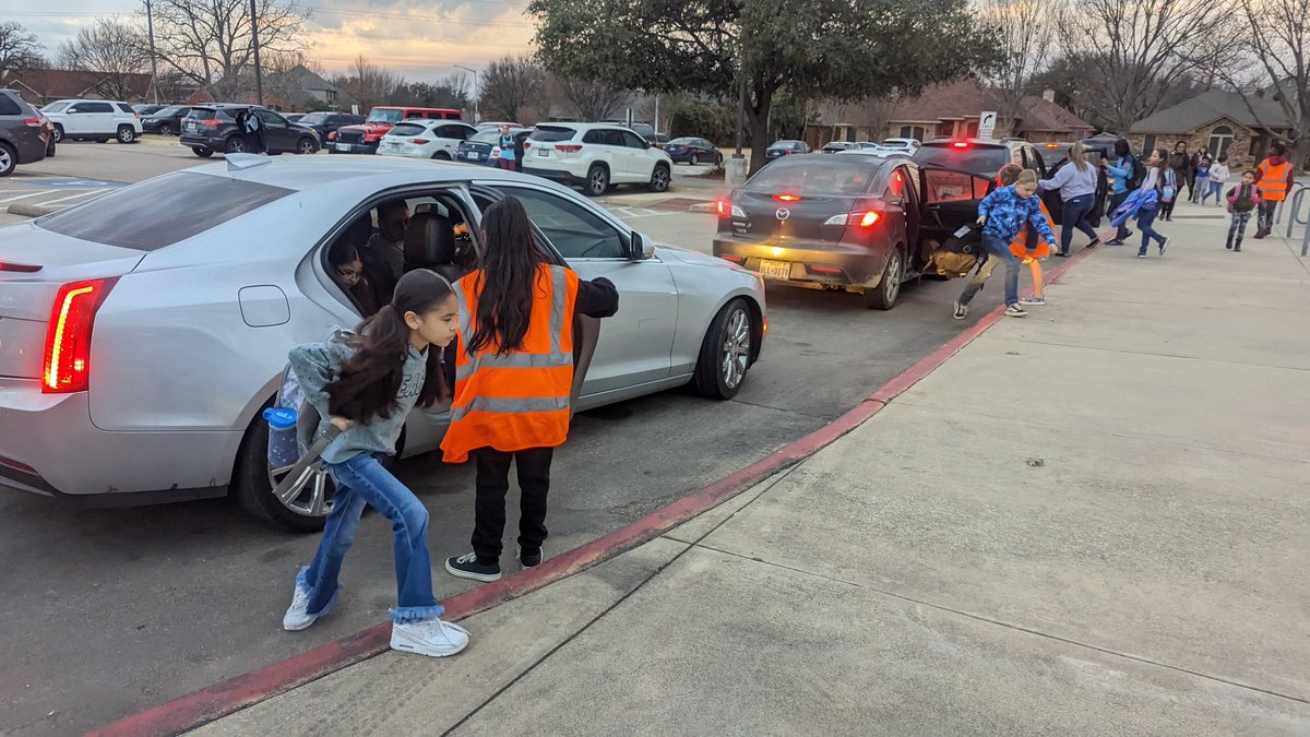 Hodge Elementary tweet media