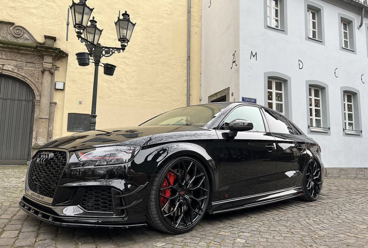 carpxrnpicx's tweet photo. Audi RS3 https://t.co/HVnHaFVyet