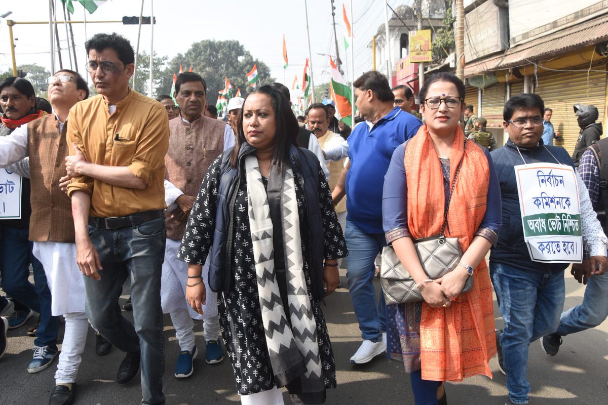 mitachakraborti's tweet photo. With AICC In Charge (Tripura) @drajoykumar (who recently got attacked), AICC Secretary @szarita, Tripura PCC President Birajit Sinha and other leaders in today’s rally in Agartala.

" আমার ভোট, আমার অধিকার । "

#MyVoteMyRight #TripuraElection https://t.co/JDLskdStPW