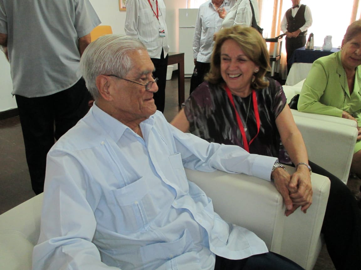 ⚫ Eternamente agradecidos por la confianza y el apoyo incondicional a nuestro centro, el Cencec lamenta el fallecimiento del Dr. José Miguel Miyar Barruecos. Nuestras condolencias a sus familiares y amigos.