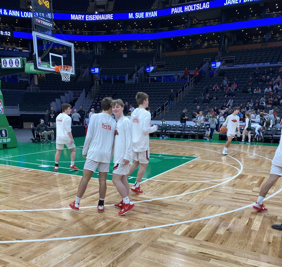 Gotta Love this, Milford V Boys Basketball is RAWKIN’ the TD-Garden today vs Winchester HS in an MIAA Endowment ALS Awareness Game!$!🥳💪🔥❤️‍🔥🏀🙌 @jcotlin @MilfordSchools @MHSBoosters2 @Chappy8611 @LauriePinto5 @HawkNationAT @jungle_mhs