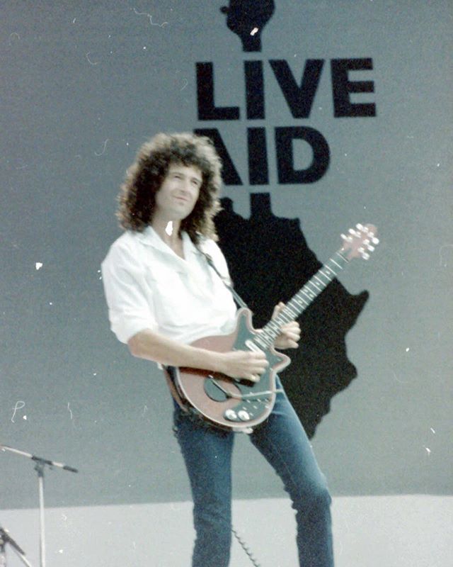 crockpics's tweet photo. Brian May during Live Aid, 1985. https://t.co/04BcTMv3xk