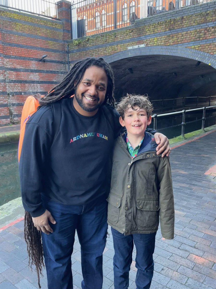 NaturetasticWH's tweet image. Look who I bumped into on the way to the @bbcstrictly tour!
@HamzaYassin3 was lovely and even pointed out where to spot a cormorant on the canal when I told him about my wildlife films!
Another hero met!!!
He gets a 10 from me!!
