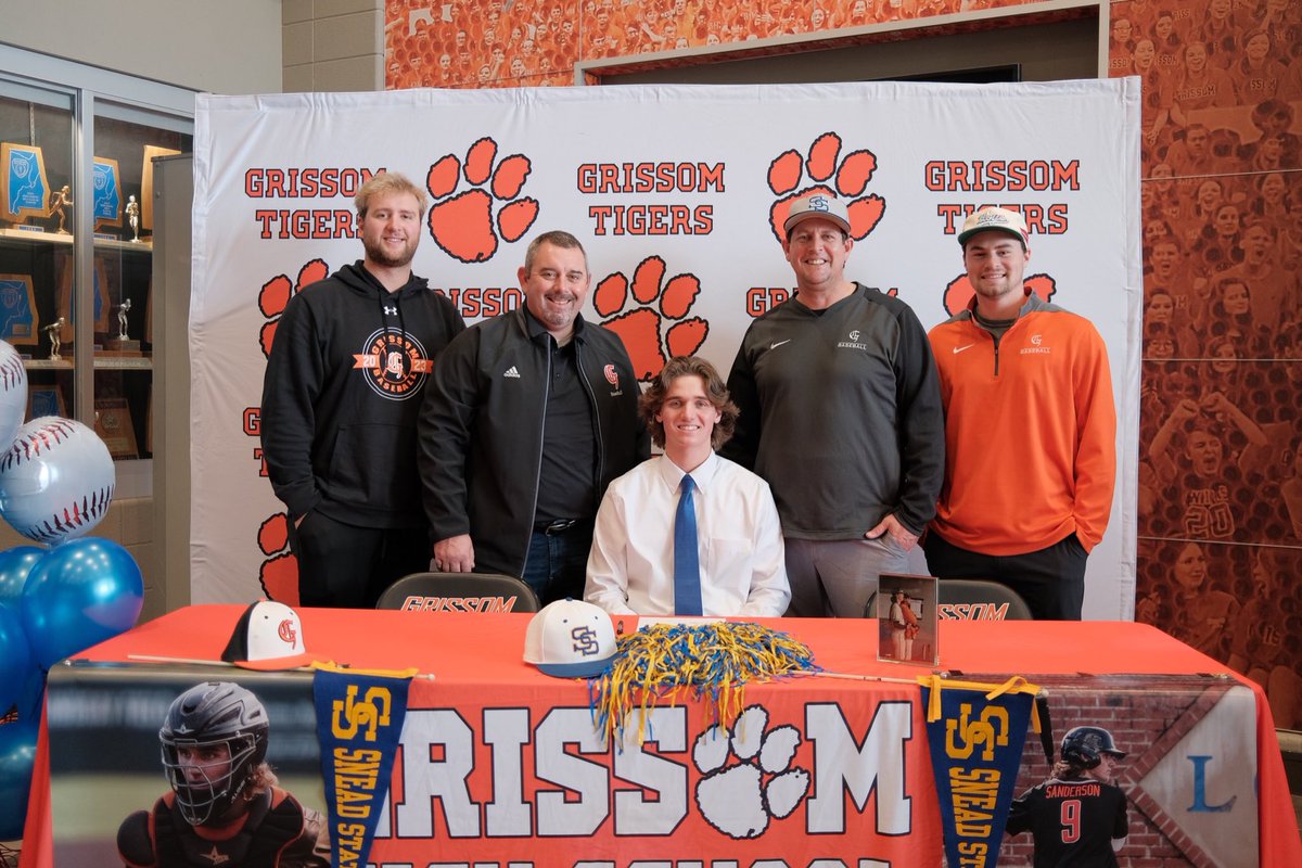 GrissomBSB's tweet photo. @TySanderson3 is OFFICIAL! Super proud of how hard this guy works. Excited for a great senior year and more success in years to come. Congratulations 9. https://t.co/Re3a7pVecx