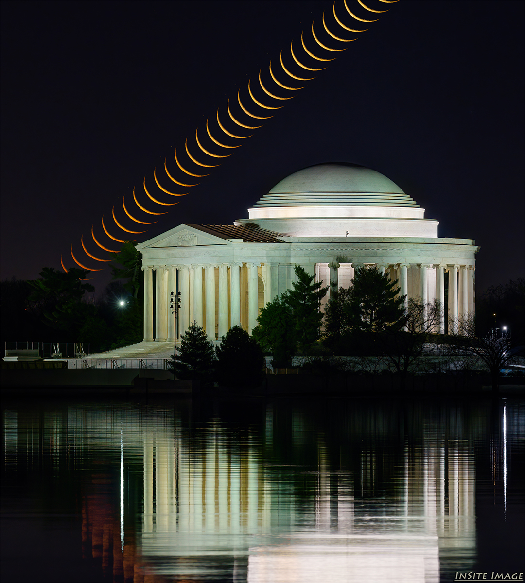 insiteimage's tweet photo. Moonstack of December's 5.6% waning crescent moon rising over the Jefferson Memorial. This is from 25 minutes of interval images.

#jeffersonmemorial #washingtondc #moon #waningcrescent #moonphotography #moonstack #nightphotography @capitalweather #ThePhotoHour #NikonNoFilter https://t.co/axqAuPKmZx