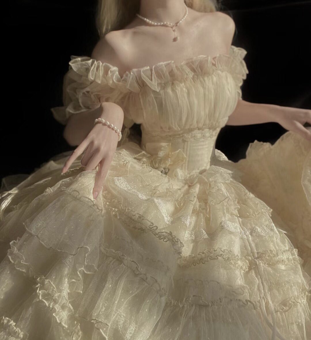 piinkibun's tweet photo. delicate dress https://t.co/tt6yRe4oZM