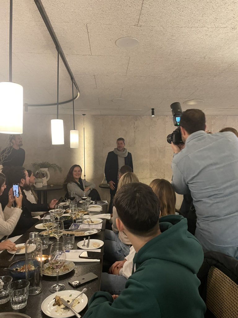 viajaresvivirok's tweet photo. Gran evento en #Madrid para nómades digitales de @visitargentina &amp; @Aerolineas_AR 🇦🇷

Con la compañía de colegas como @Floxie10 @cecisaia @VeroSinmapa @flormaggi_ @manuguija @unviajede2 https://t.co/ZXeTeOnh7e