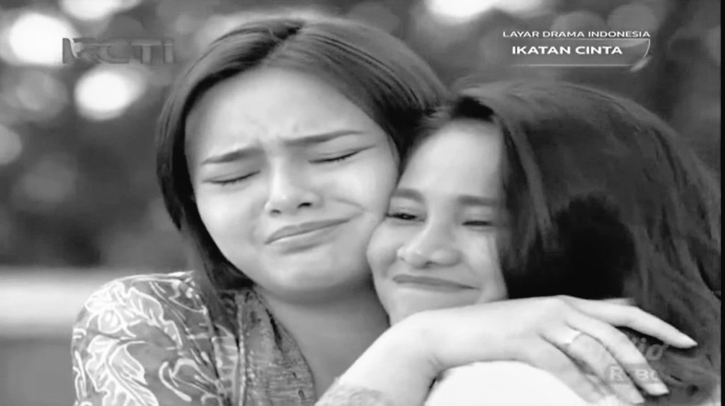 Selain Aldebaran, ada Mirna yang akan merasa sangat hancur kehilangan Andin sbg sahabatnya.
Mirna adalah orang yg ada disamping Andin, dia saksi awal² penderitaan Andin, dia jg menjadi saksi perjuangan Andin untuk mendapatkan cintanya Aldebaran.

#IkatanCintaEp1024
#IkatanCinta