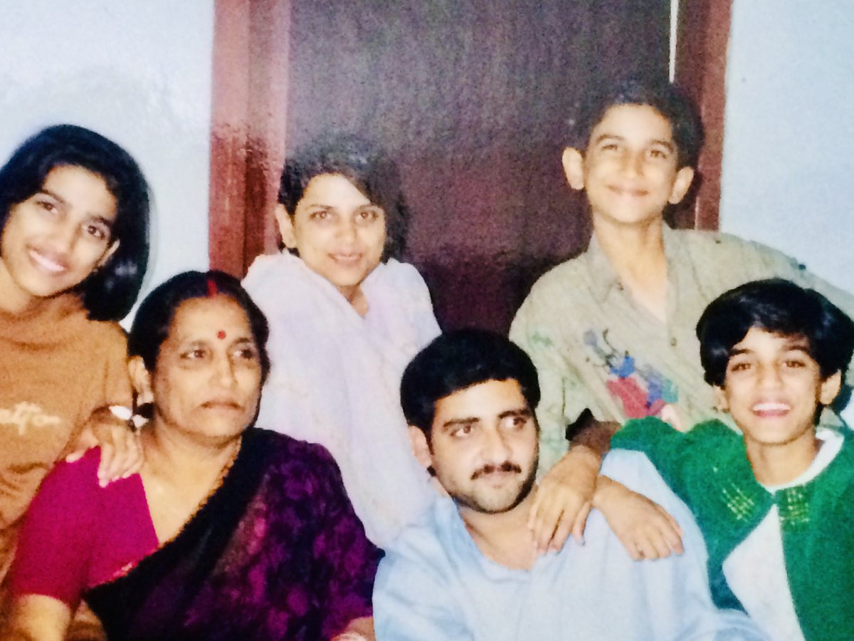 Sushxrabbit's tweet photo. Many people come and go but , 

Some people only live forever and ever ♾️❣️ because they're legends 💞👑

Likewise our Angel @itsSSR 💕😘

Happy Birthday SSR

Sushant Day 
#SushantMoon https://t.co/phzgHE7dpp