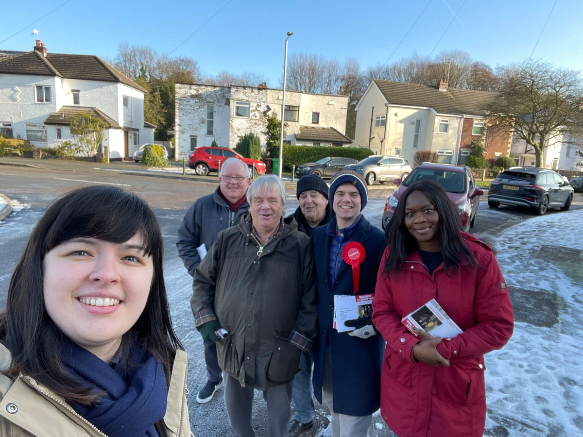 Out in all weathers ⛄️ @Judge903Judge @Phil_Brickell @CllrETaylor @UKLabour #baguley