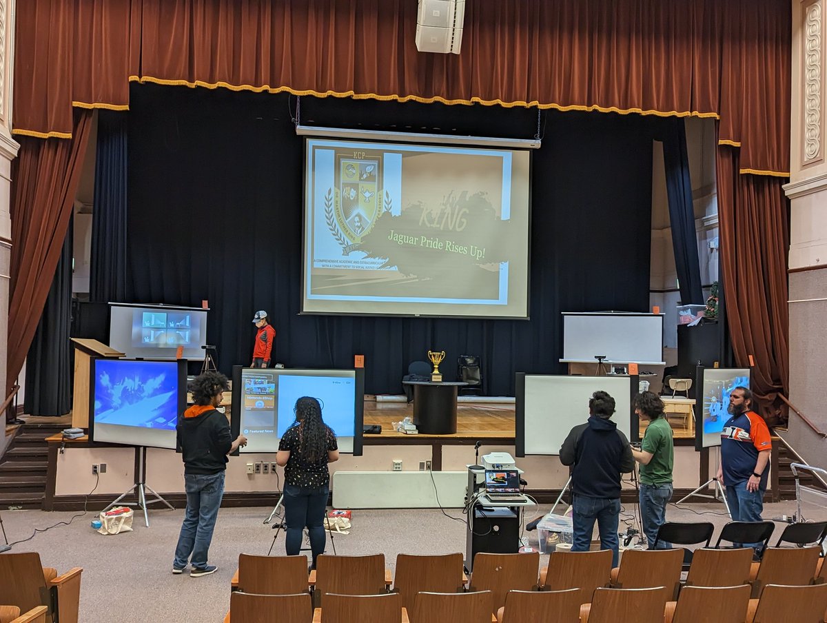 Eyes on the prize! The CS esports team is setting up for the Super Smash Bros tournament at Prosser HS @cpsSTEM @DiscoverDPI