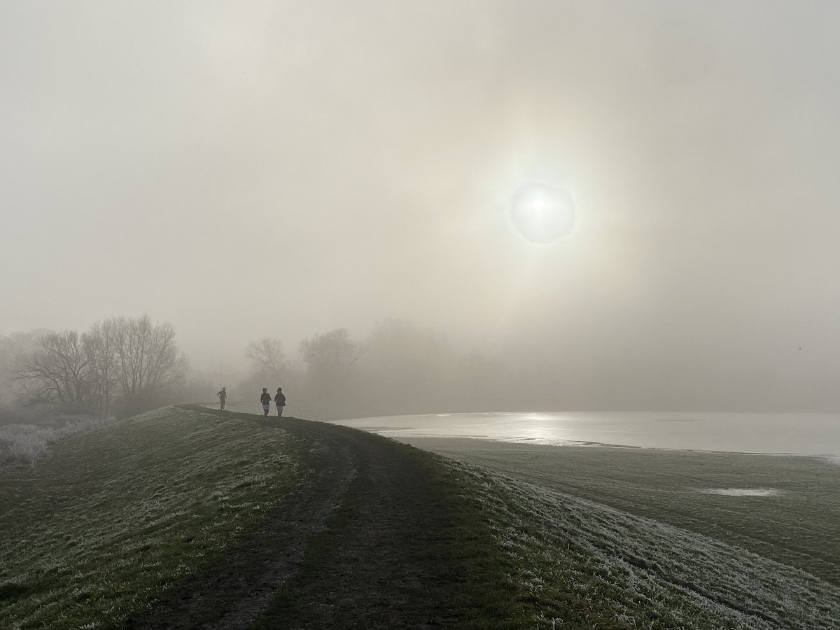 benwhite25's tweet photo. Some atmospheric freezing fog for @StPetersYork cross-country runners today! 🌫️ 🧊 #RED21 https://t.co/MRUGqTicaj