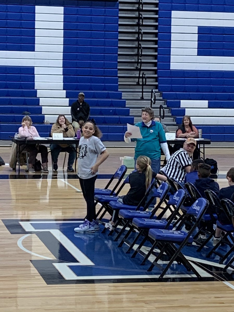 Mrs_Coach_Angel's tweet photo. Kylie places 1st in the 8-9 Girls Division and will advance to the District competition! @OHES_Covington #HoopShoot #ElksLodge https://t.co/mOT6SvKeAS