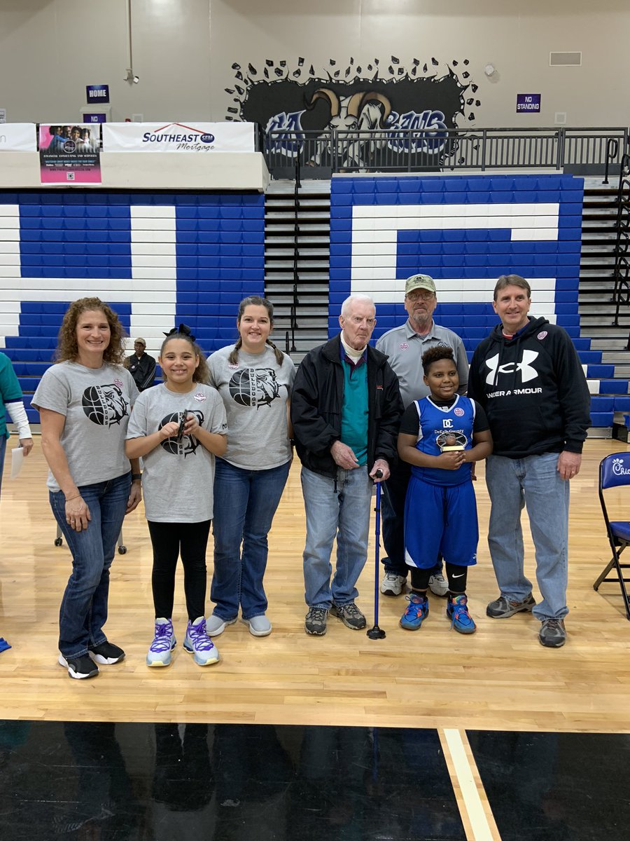 Mrs_Coach_Angel's tweet photo. Kylie places 1st in the 8-9 Girls Division and will advance to the District competition! @OHES_Covington #HoopShoot #ElksLodge https://t.co/mOT6SvKeAS