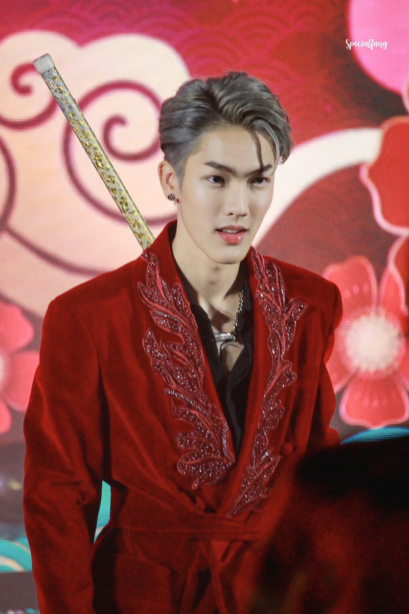 คนเดียวกันจริงอะ…
#taratiwat ॱଳ͘