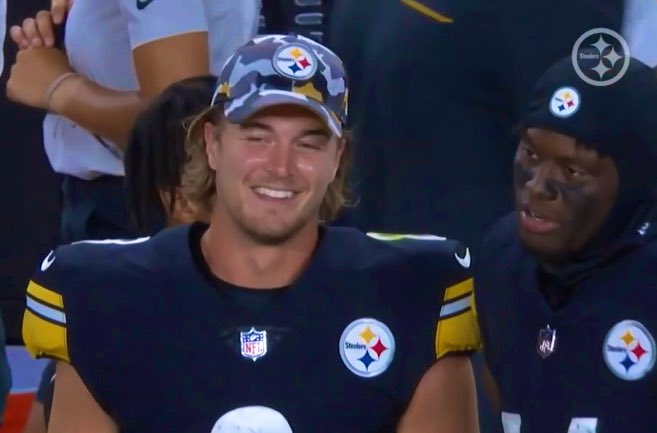 BaddestBearJew's tweet photo. GP: “Ayo KP, let’s grow old here and stack them Lombardi’s. You and me. Batman and Robin.” 

KP: “Say less.” https://t.co/6bx9E54QJs