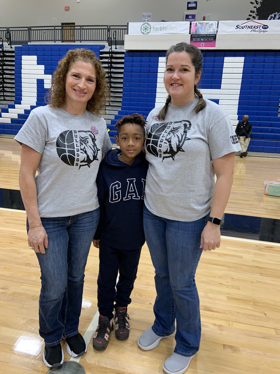 Mrs_Coach_Angel's tweet photo. Cayden places 2nd in the 8-9 Boys Division! So proud of him! @OHES_Covington #HoopShoot #ElksLodge https://t.co/0oZKVCldjj