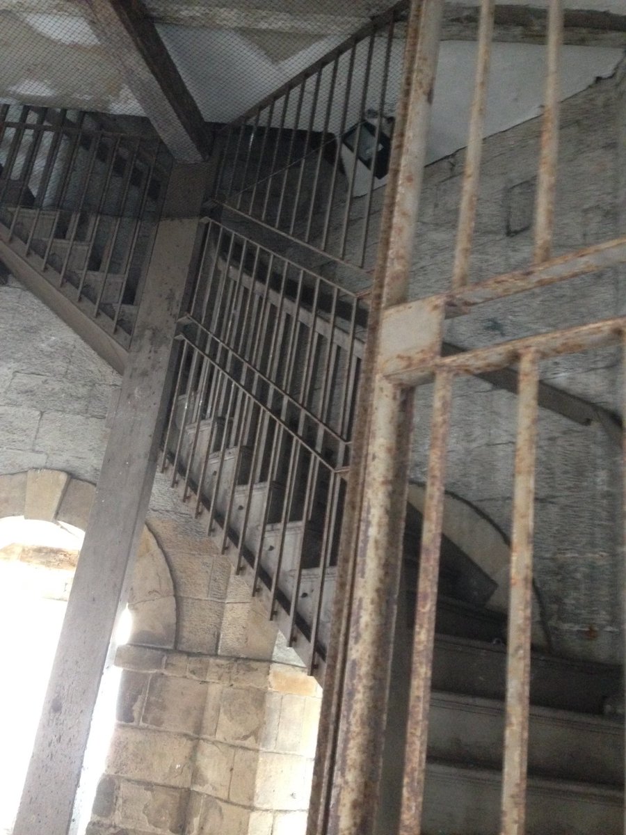 Barb_Drummond's tweet photo. #SaturdayStairs #MarketHouse #BarnardCastle https://t.co/SPc8VlNARr
