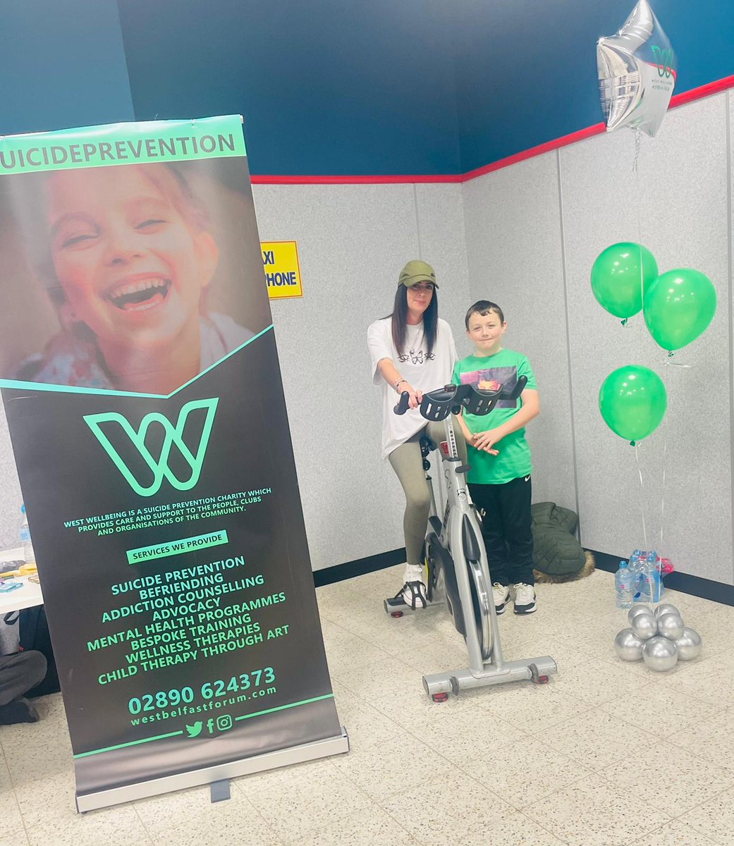 west_wellbeing's tweet photo. Our brilliant group of fundraisers down at @homebargains in the @KCbelfast raising awareness of our #SuicidePrevention services and collecting donations for us to continue delivering.
#NoGobernmentFunding #community_participation #mentalhealthsupport https://t.co/5jXas4ZI9J