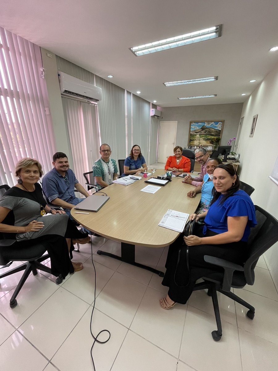 SocorroBatist's tweet photo. Nossa primeira semana à frente da SEEC foi de muito trabalho e assim sempre será! Minha gratidão a professora governadora @fatimabezerra ! 

Os desafios são combustíveis! 

Todo o nosso compromisso com a educação do nosso RN! https://t.co/XYP2HEUmJD