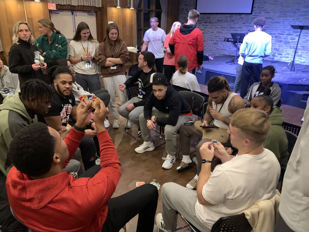 aaronhogue's tweet photo. Last night we kicked off our FCA Winter Recharge retreat! Pray for us! Teaching, fellowship, and competition.  

Seeing these students build community brings me so much joy! https://t.co/zzG7FGPve6