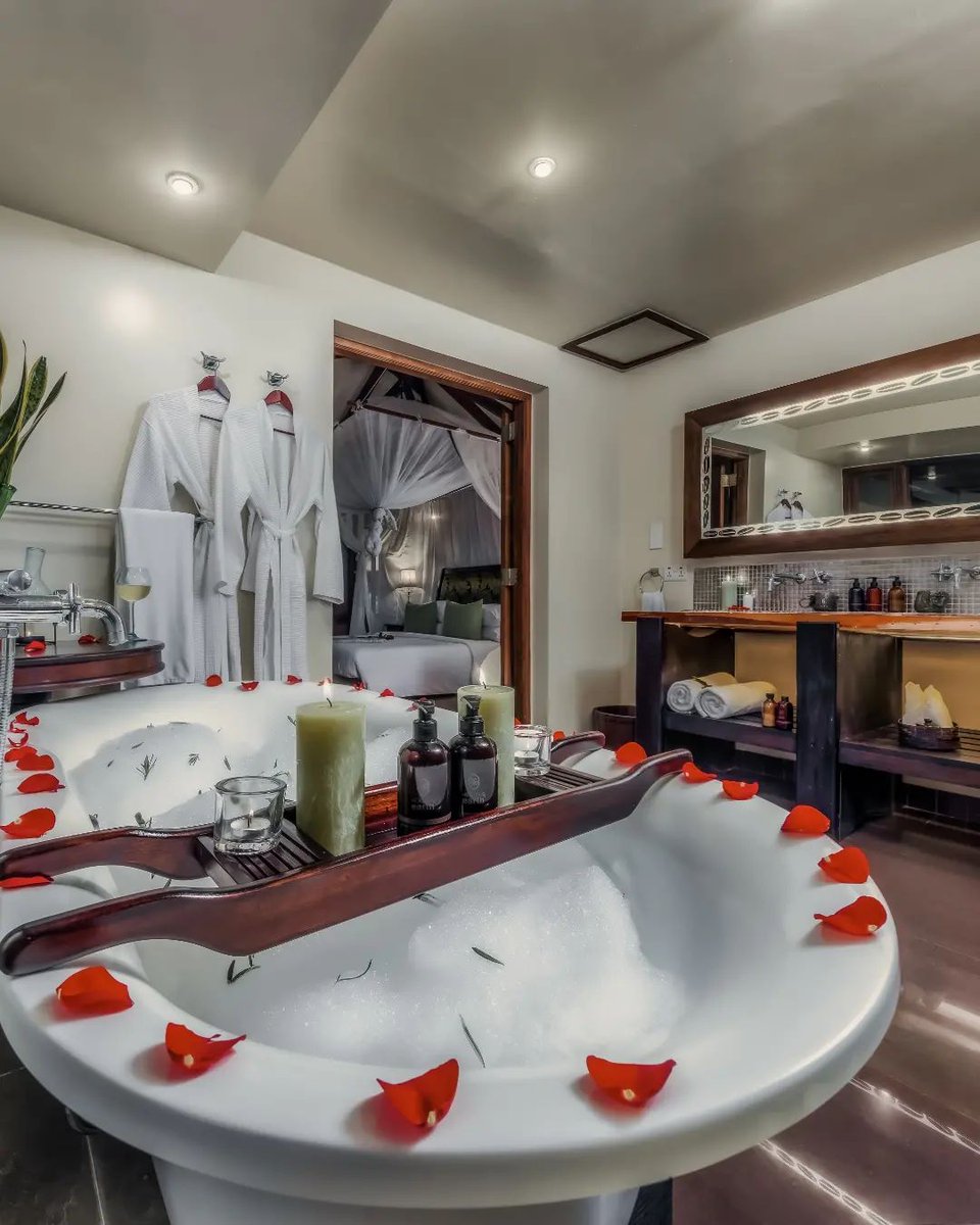 ArushaCoffLodge's tweet photo. You deserve to #pamperyourself this January💆♀️. Infact, we highly recommend it😏
📍Arusha Coffee Lodge
#weekendgoals #treatyourselfthursday #bathtubtime #luxurysafari #arusha #youdeservethebest #elewanamoments #elewanacollection #arushacoffeelodge https://t.co/fPz1BYuLOG