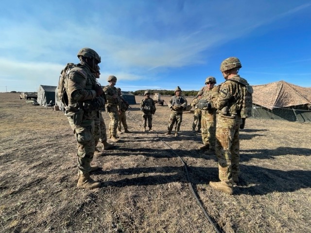 1stCavalryDiv's tweet photo. The other day, crews from @2nd227avn Aviation began their aerial gunnery training in order to get ground crews and pilots trained to the #FirstTeam standard.
#CavLethal | #WeAreTheCav | #FirstTeam | #Aviation | @iii_corps https://t.co/hKQN7qm3Ne