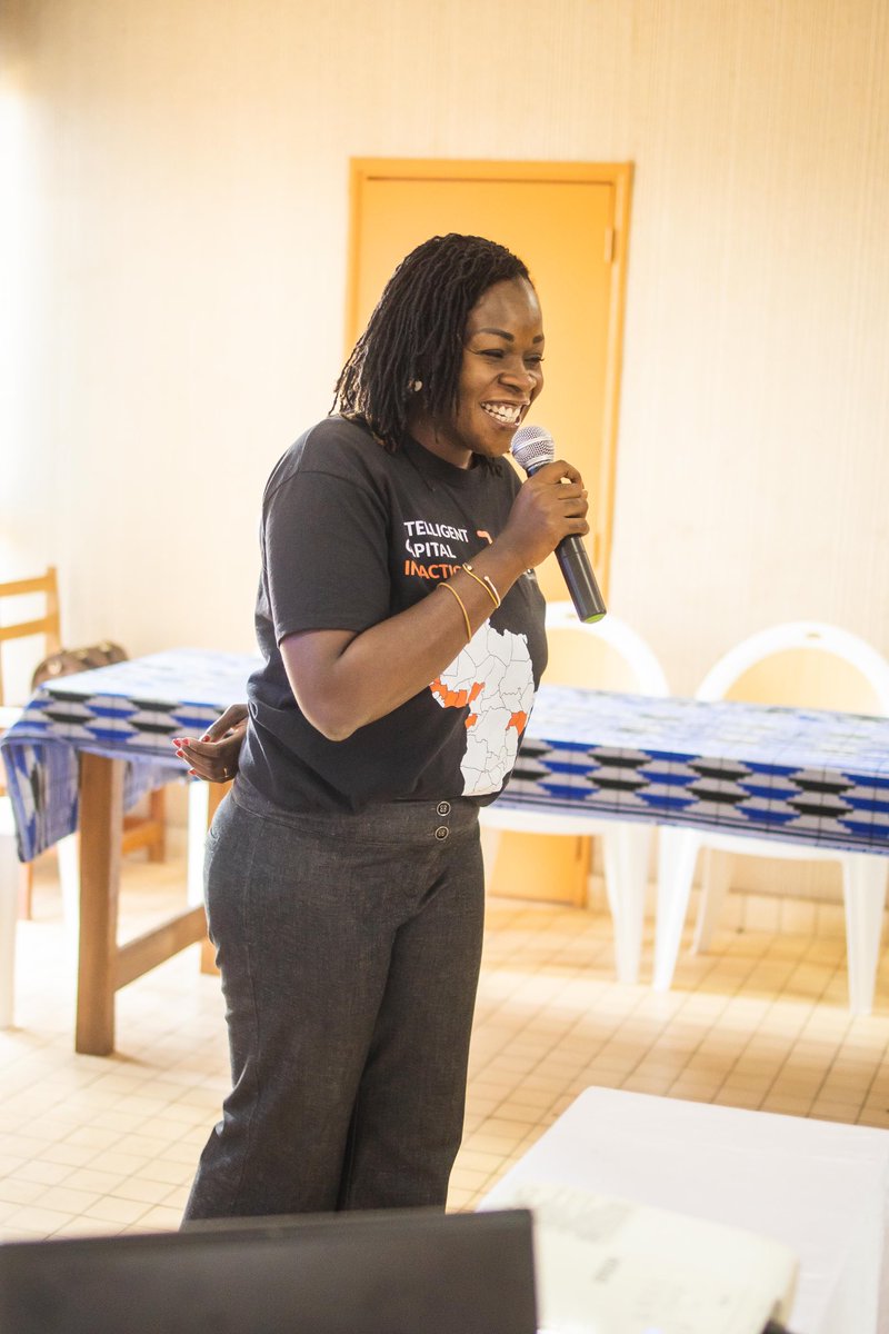 C'est parti pour la 3ème Ville du l'OC Tour

La 3ème visite a eu lieu dans la ville de San Pedro précisément à l’université de San Pedro avec une présence effective des étudiants et entrepreneurs de la ville.
C’était l’occasion pour nous présenter les objectifs du programme et