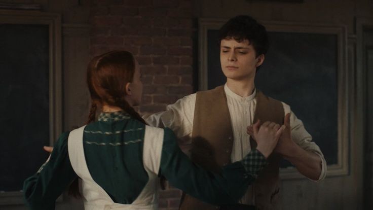 mycelticmoon's tweet image. Anne with an E