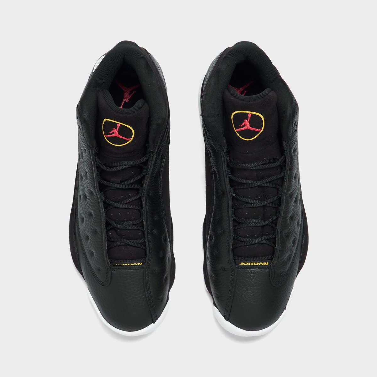 snkr_twitr's tweet photo. 2023 Jordan Retro 13 ‘Playoffs’ images 

📷 @US_11 https://t.co/Ttl7l6No6U