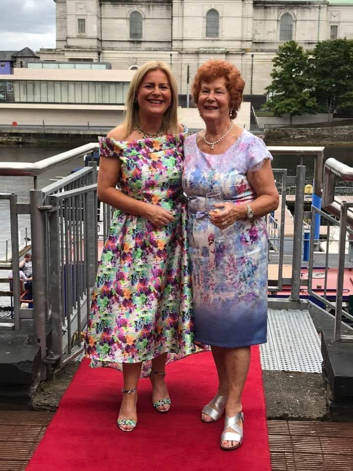 GraingerAnna's tweet image. Day 21 done! 🥳 Party time now with my beautiful Mamma Mia to celebrate her 84th birthday! How lucky am I! 💕🎂 🎶💃🕺🥂✨️ #100daysofwalking #BKNT