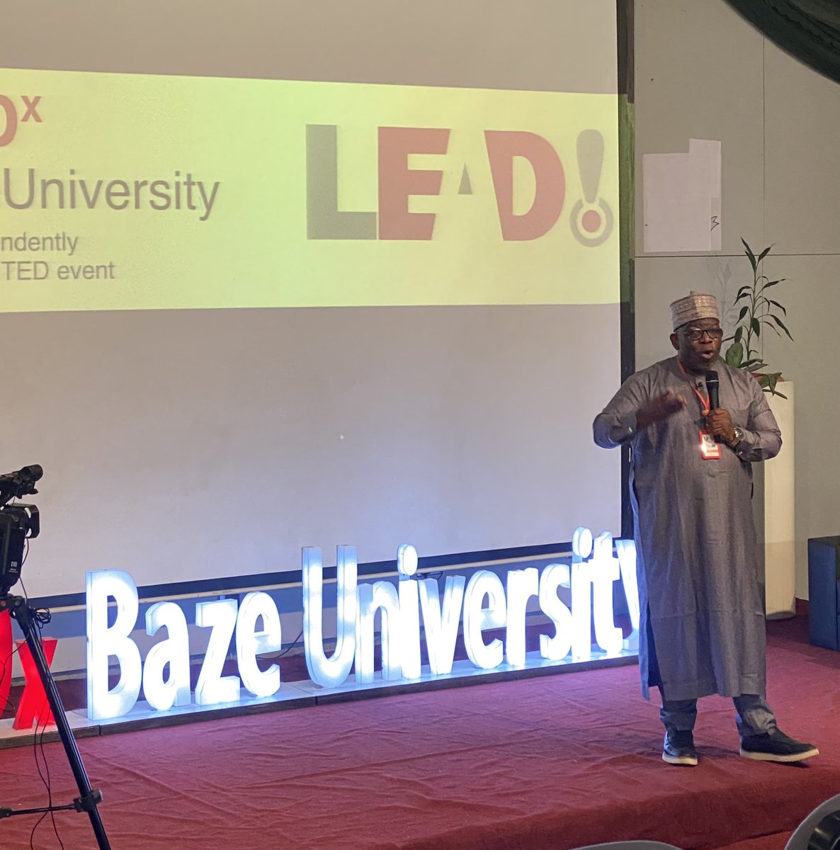 TedxbazeUni's tweet photo. #tedxbazeuni #Tedxbazeuni #LEAD https://t.co/SHnqy0xNbx